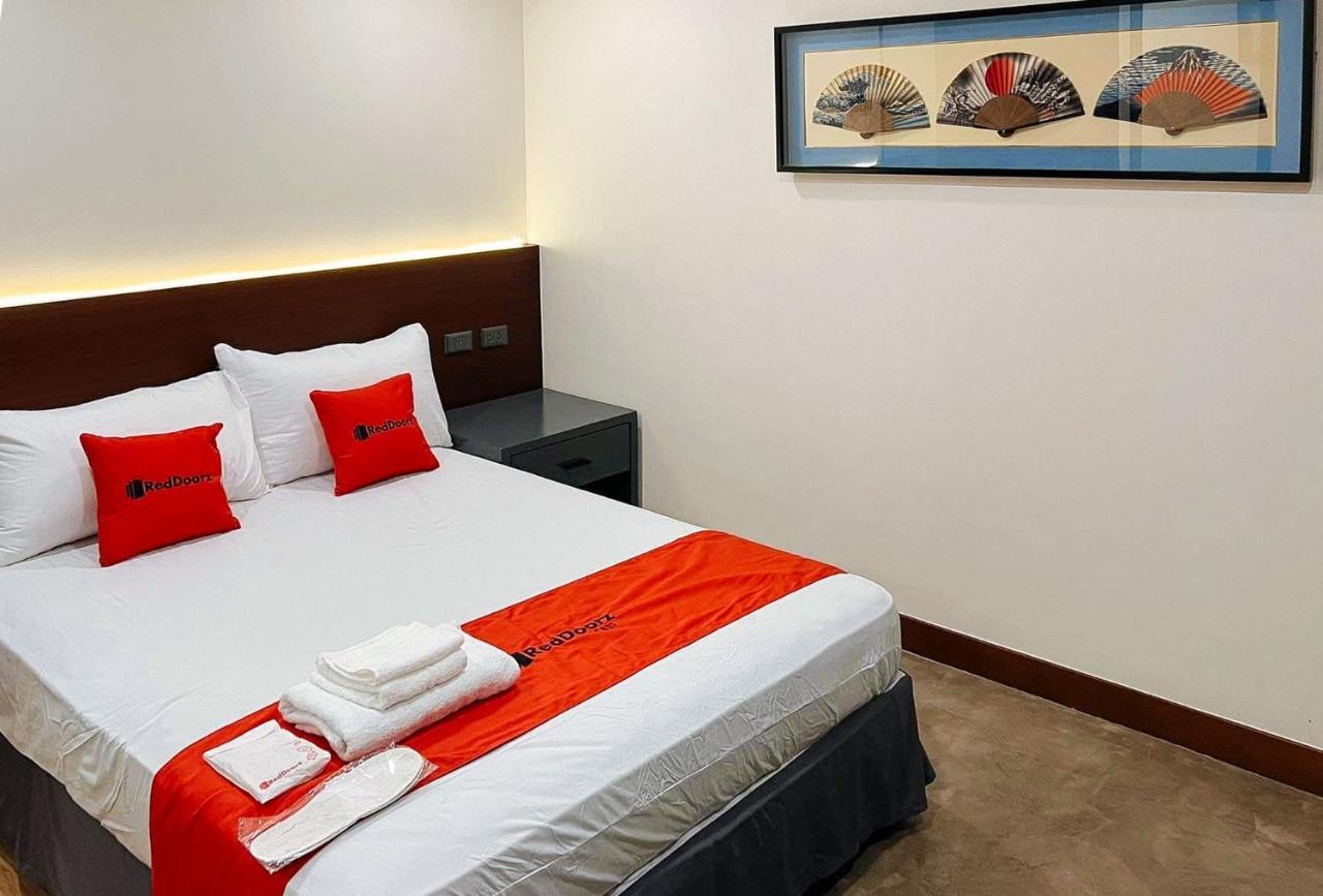 RedDoorz Plus @ Toshiko Boutique Hotel Koronadal City Extérieur photo