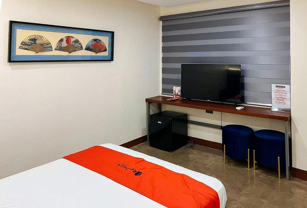 RedDoorz Plus @ Toshiko Boutique Hotel Koronadal City Extérieur photo
