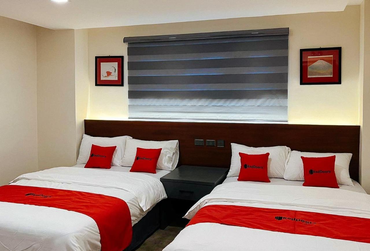 RedDoorz Plus @ Toshiko Boutique Hotel Koronadal City Extérieur photo