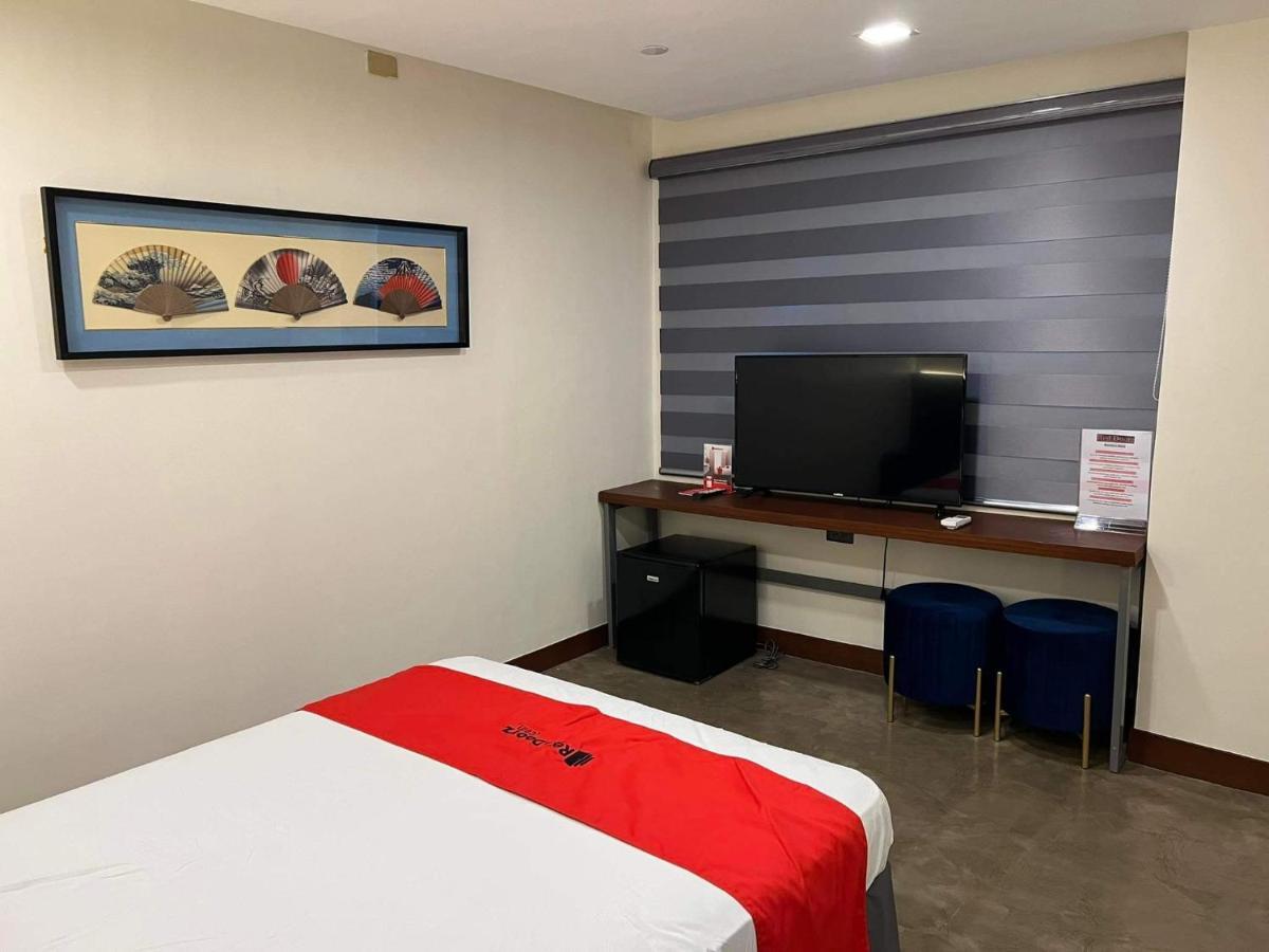RedDoorz Plus @ Toshiko Boutique Hotel Koronadal City Extérieur photo