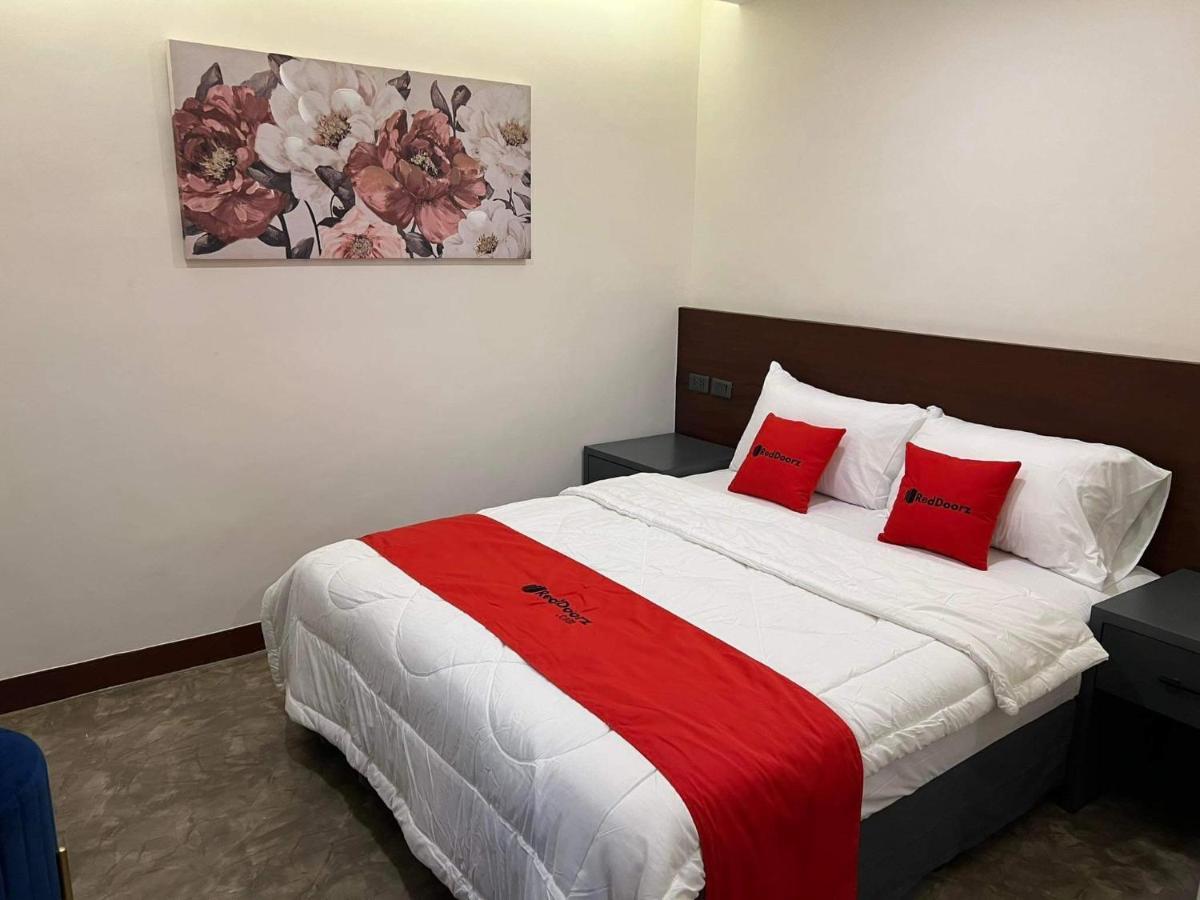 RedDoorz Plus @ Toshiko Boutique Hotel Koronadal City Extérieur photo